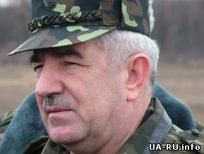 Янукович уволил командующего Сухопутных войск