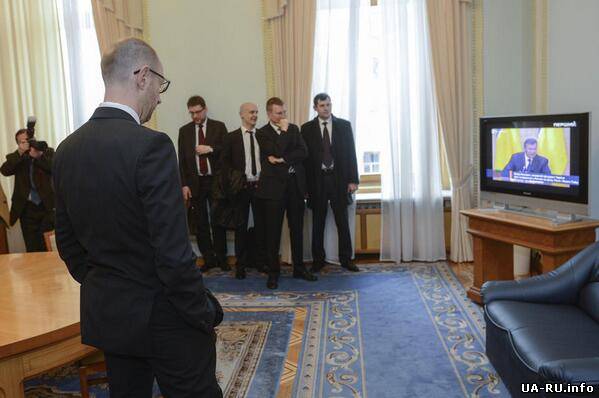 Яценюк посмотрел интервью В.Януковича