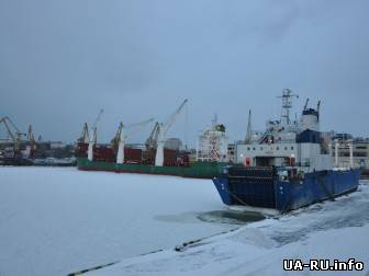 В Одесском порту замерзают корабли