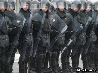 Протестующие заблокировали воинскую часть ВВ МВД в Киеве
