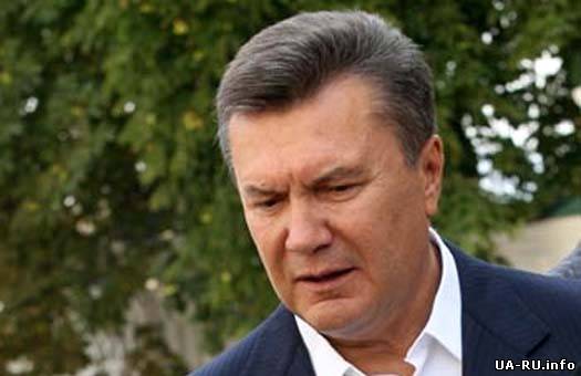 Янукович проехал мимо Майдана – а к митингующим не вышел