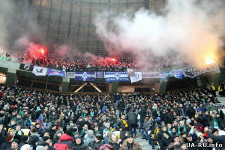 Футбольные фанаты Европы едут поддержать Евромайдан, - блогер