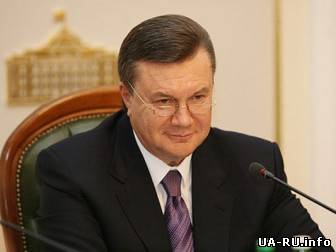 Янукович подписал закон о амнистии евромайдановцев