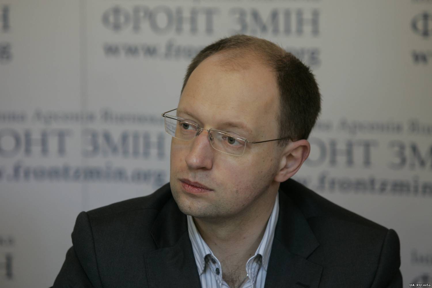 Провести президентские выборы в 2014-м юридически возможно, - Яценюк