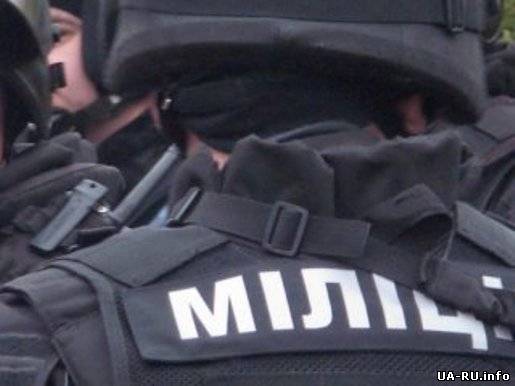 Милиция обвиняет охрану Майдана в нападении на трех работников милиции.