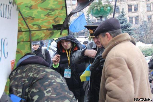 Вооруженный мужчина пытался попасть на Майдан