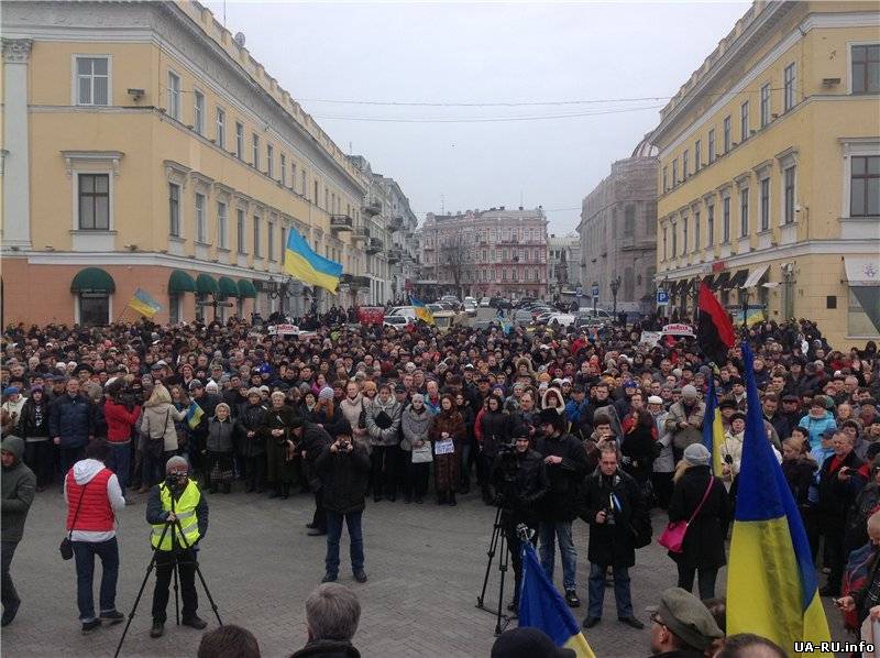 Одесситы массово вышли на митинг против вторжения войск РФ в Украину