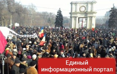 В Молдове возобновились многотысячные протесты