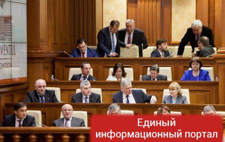Парламент Молдовы бойкотировал обсуждение кандидатуры нового премьера