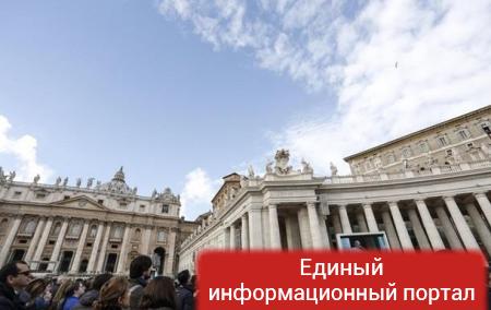 Ватикан раскритиковал карикатуру Charlie Hebdo о Боге