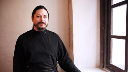 Победителем 4-го сезона вокального шоу "Голос" стал иеромонах Фотий