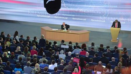 Путин призвал брать пример с Мутко и учить иностранные языки