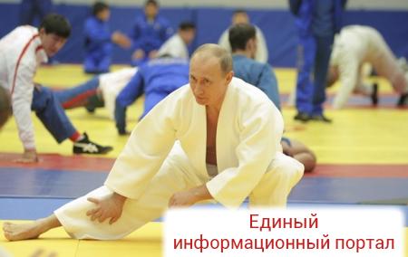 Путин провел тренировку по дзюдо вместе со сборной