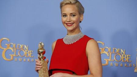 Лоуренс получила "Золотой глобус" как лучшая комедийная актриса