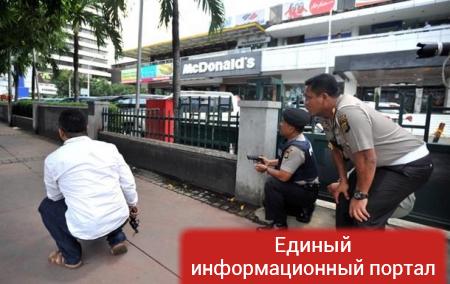 Три человека арестованы по делу о взрывах в Джакарте