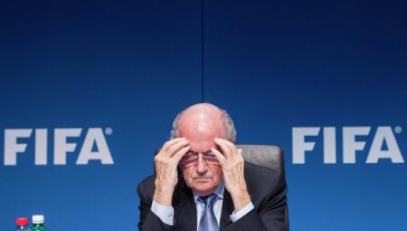 Йозеф Блаттер после отстранения заявил, что ему "жаль футбол и ФИФА"