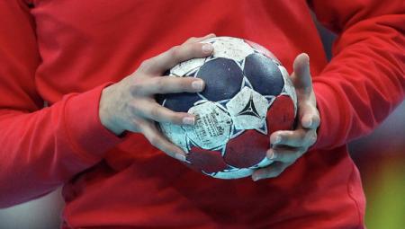 Мужская сборная РФ по гандболу нанесла поражение команде Черногории