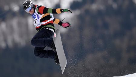 Олюнин победил в первом финале в сноуборд-кроссе на КМ в Германии