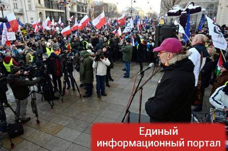 Тысячи поляков протестуют против правительства