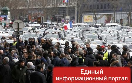К забастовке таксистов в Париже примкнули учителя