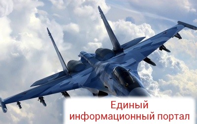 Российский Су-27 перехватил американский самолет