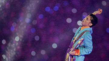 СМИ: певец Принс перед смертью лечился от передозировки наркотиками