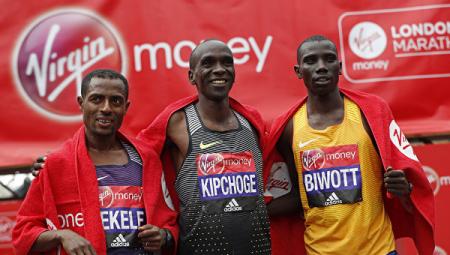 Лондонский марафон второй год подряд выиграл кениец Элиуд Кипчоге