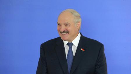 Лукашенко выступил против превалирования политики и денег в спорте
