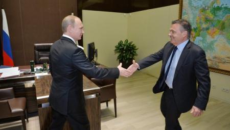 Путин пообещал в ближайшее время поговорить с президентом IIHF Фазелем