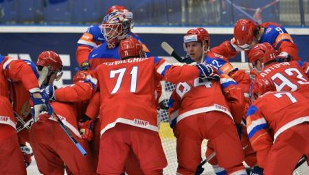 Пять хоккеистов не полетели со сборной России на игры со Словакией