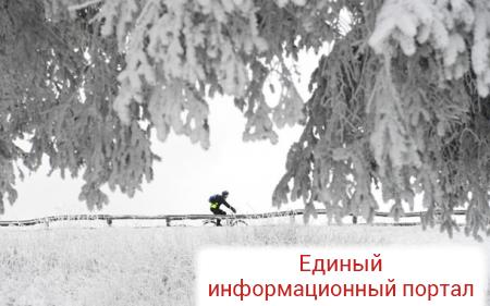 Снег во Львове и мурал в Чернобыле: фото дня