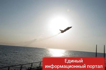США показали полет Су-24 над их эсминцем