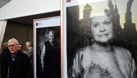 В Москве открылась фотовыставка "Легенды нашего кино"
