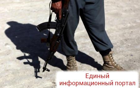 Афганский полицейский застрелил восемь коллег