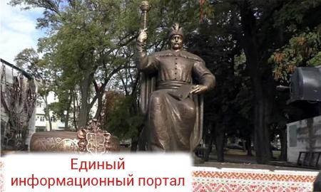 Памятник Мазепе в Полтаве стал символом борьбы против РФ