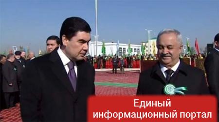 Президент Туркменистана написал книгу о "великолепии" ковров