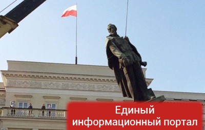 Польша решила перенести советские памятники в музей