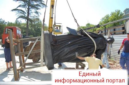 В Крым из России доставили памятник Екатерине II