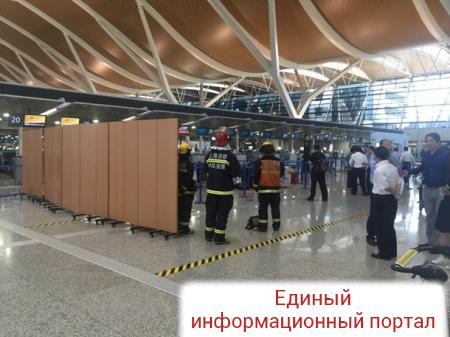 Взрыв в аэропорту Шанхая: нападавший пытался покончить с собой