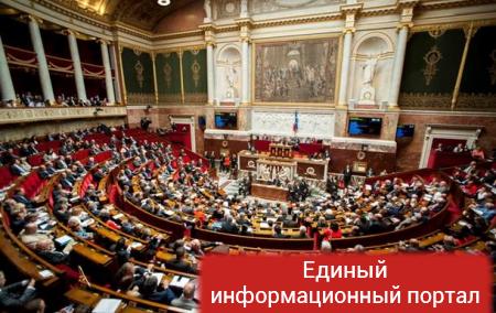 Сенат Франции поддержал продление режима чрезвычайного положения