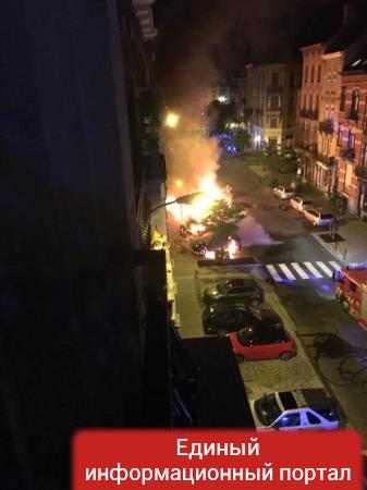 В центре Брюсселя после взрывов сгорели авто