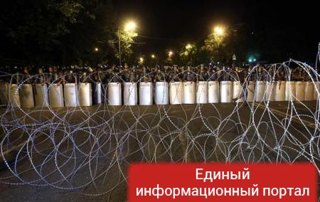 В Ереване освободили заложников-медиков