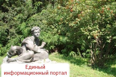 Позор: на Украине украли памятник Шевченко