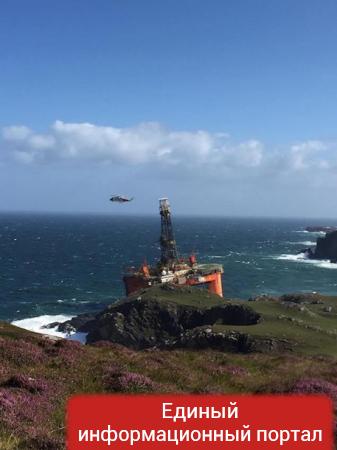 В Шотландии на берег выбросило нефтяную платформу