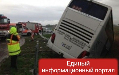 В Румынии в аварию попал автобус почти с 60 украинцами