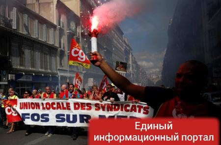 Протесты во Франции и Путин в Крыму: фото дня