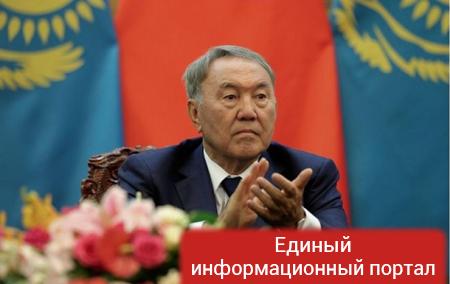 У Назарбаева отрицают поездку на похороны Каримова