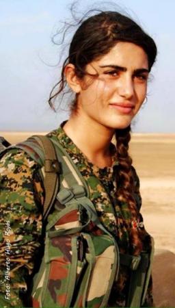 В Сирии в бою погибла "курдская Джоли" - СМИ