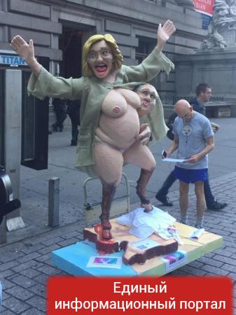 В США установили статую полуобнаженной Клинтон