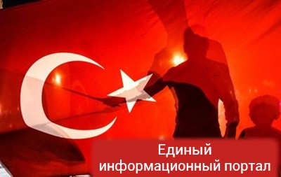 В Турции уволили 10 тысяч человек за причастность к мятежу